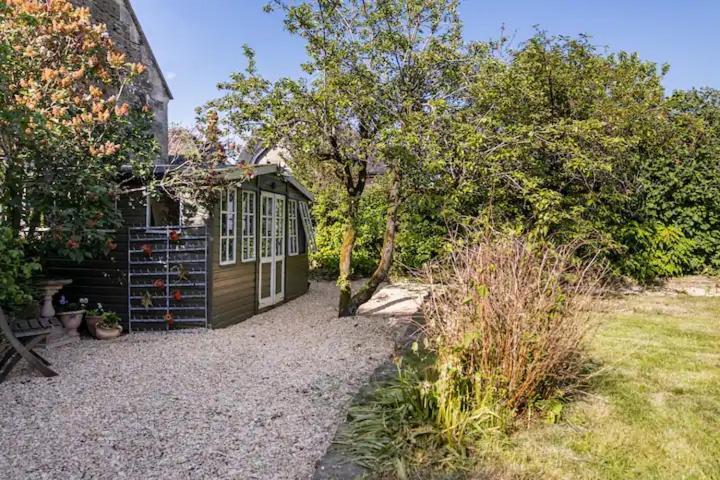 The Lodge - A Tranquil Escape Atworth Esterno foto