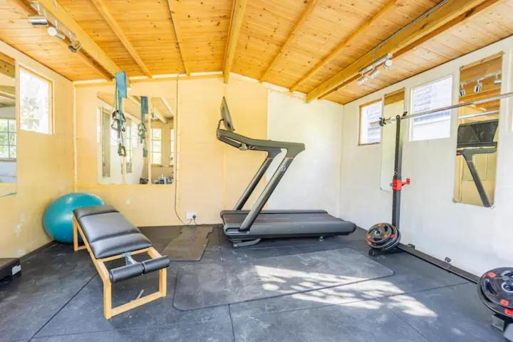 The Lodge - A Tranquil Escape Atworth Esterno foto